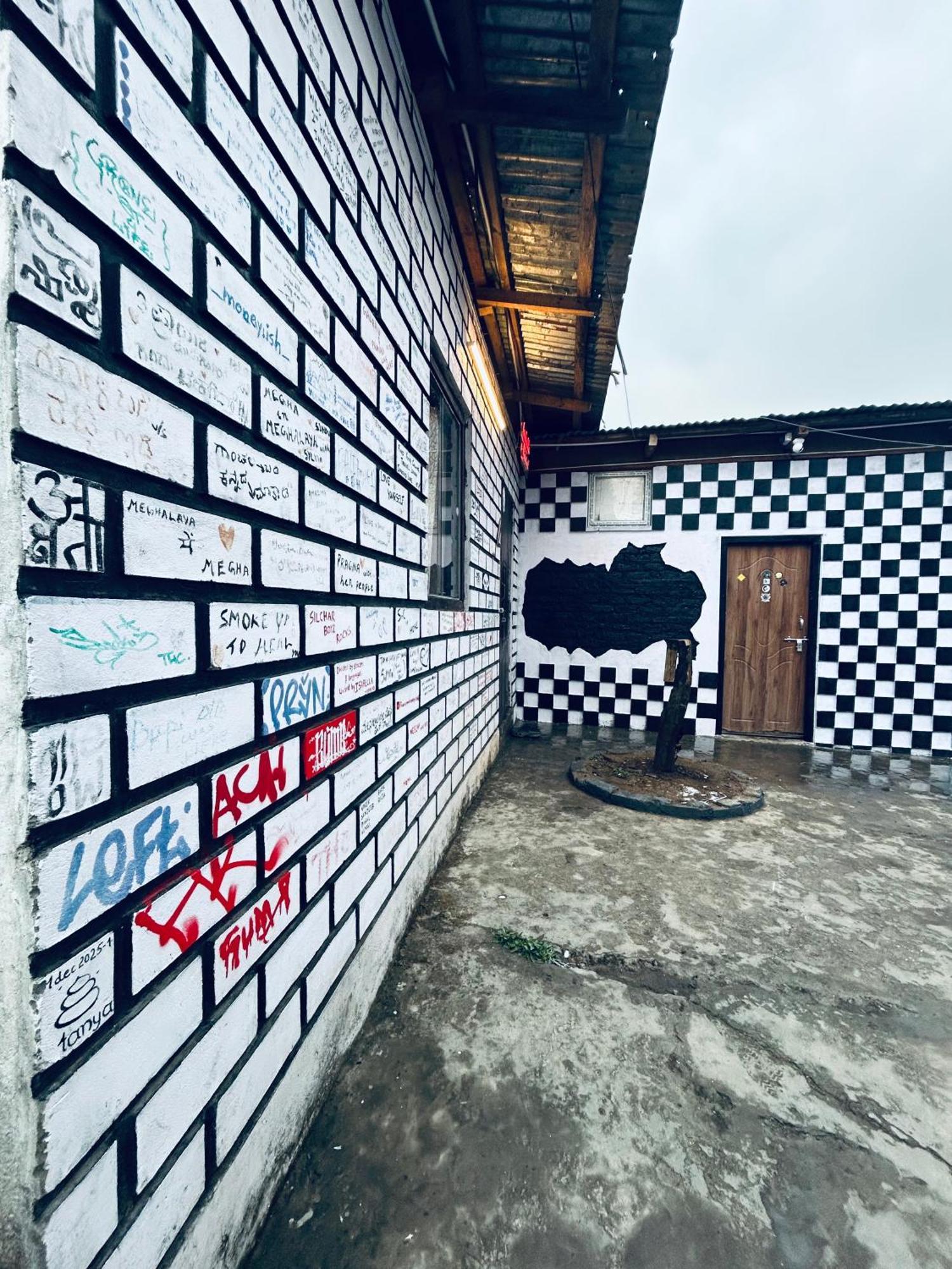 Isabella Hostel Shillong Luaran gambar